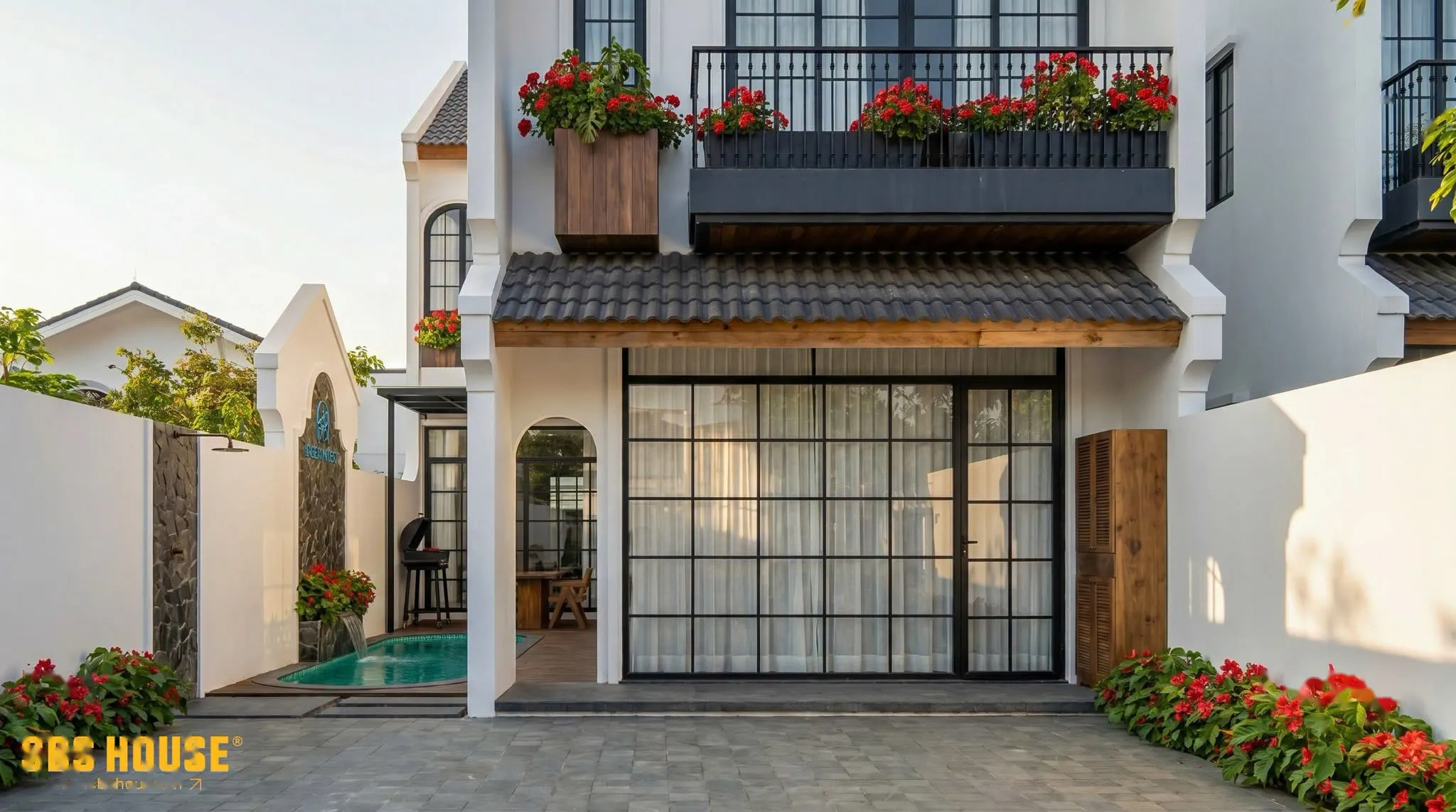 Kiến trúc tổng thể nhà 2 tầng Indochine mái ngói kết hợp hồ bơi sân vườn